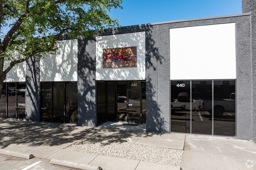 More Photos Of 14934 Webb Chapel Rd, Farmers Branch Flex For Sale