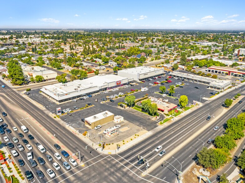 Primary Photo Of , Clovis General Retail For Sale