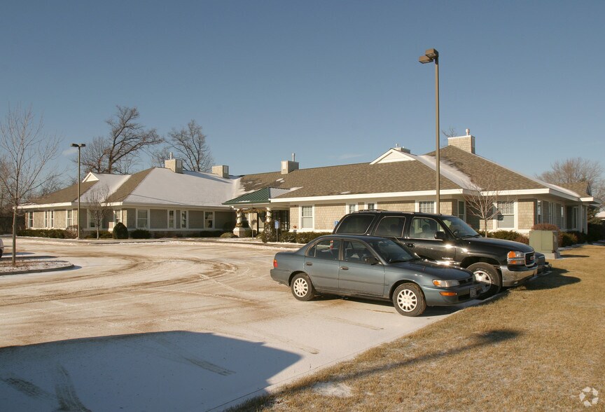 More Photos Of 480 Highway 96 W, Shoreview Unknown For Lease