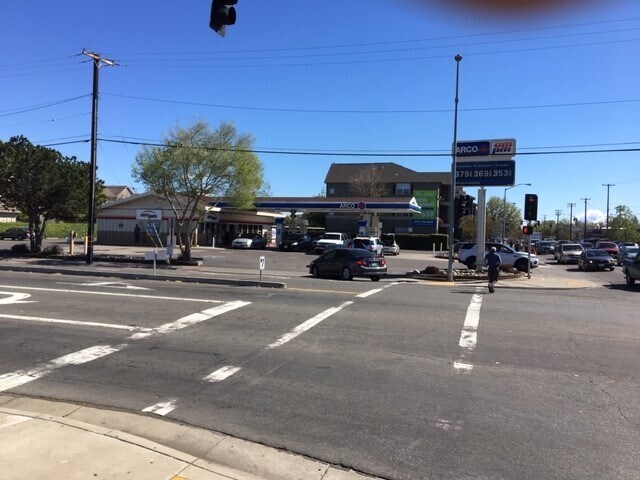 Primary Photo Of 2933 65th St, Sacramento Service Station For Sale