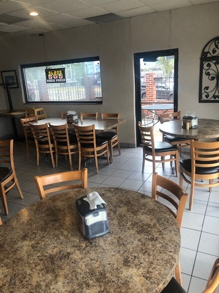 More Photos Of 750 N Addison Rd, Villa Park Restaurant For Sale