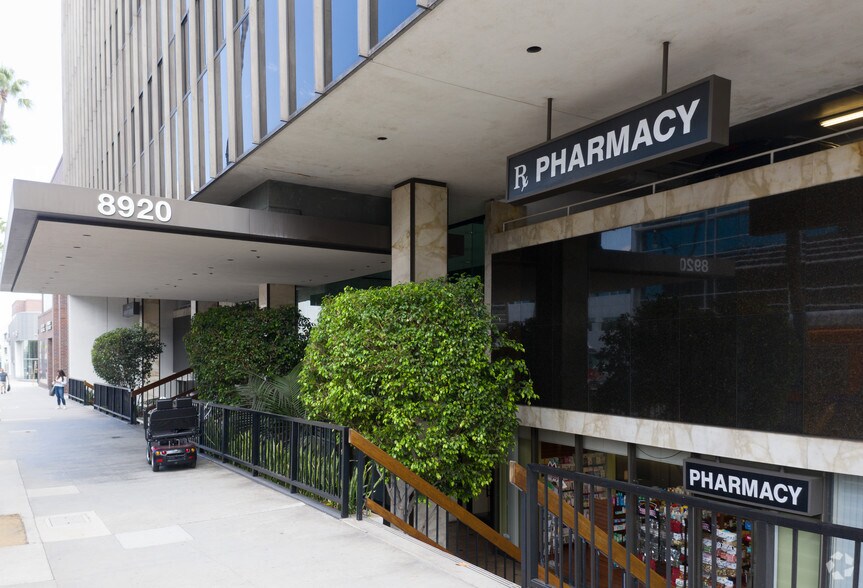 More Photos Of 8920 Wilshire Blvd, Beverly Hills Medical For Lease