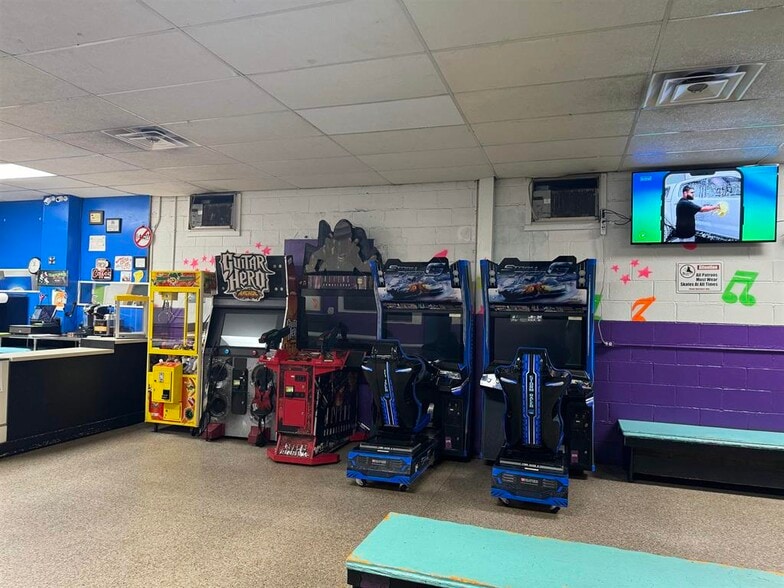 More Photos Of 137 7th Ave, Huntington Skating Rink For Sale