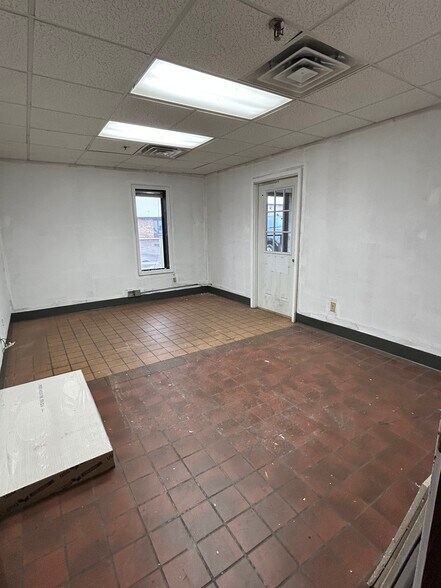 More Photos Of 9340 Shaver Rd, Portage Manufacturing For Sale