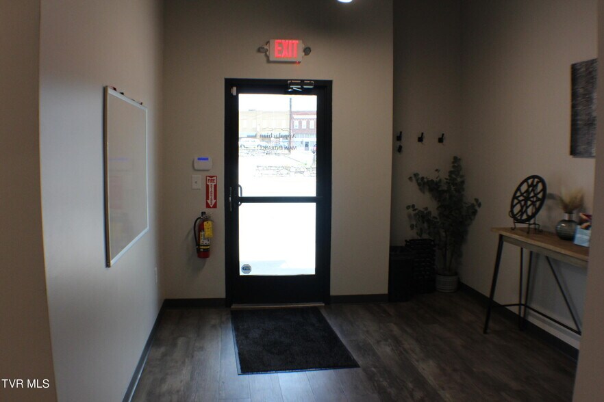 Primary Photo Of 217 E New St, Kingsport Office For Lease