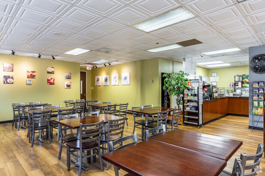 More Photos Of 1005 N Glebe Rd, Arlington Medical For Lease