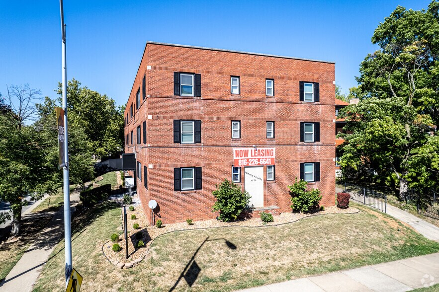 More Photos Of 3457 Holmes St, Kansas City Apartments For Sale