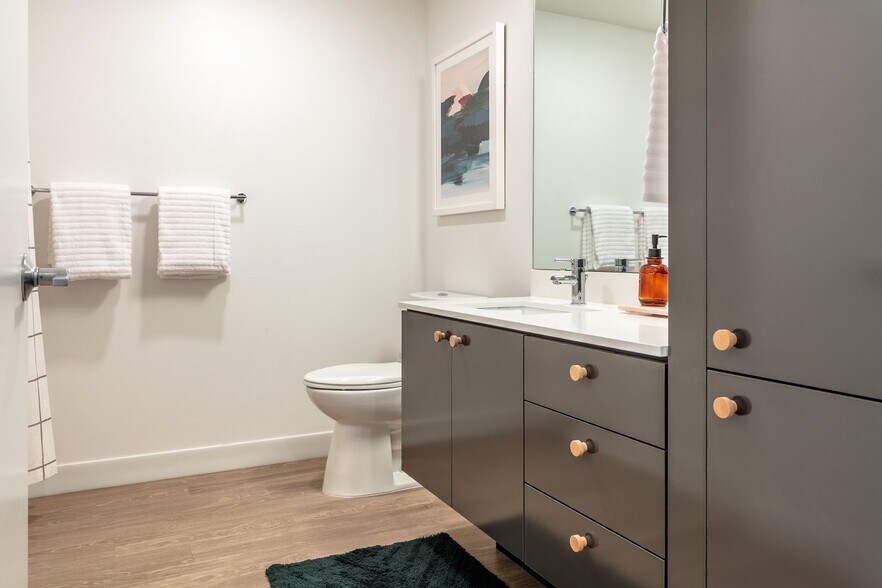 More Photos Of 2309 S Jackson St, Seattle Apartments For Lease