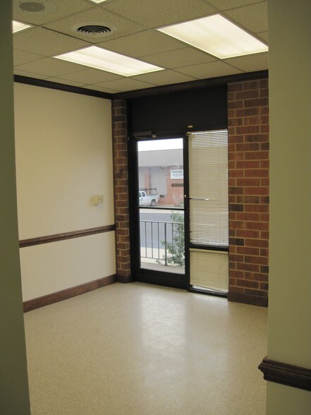 More Photos Of 11132 Downs Rd, Pineville Light Distribution For Lease