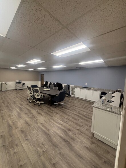 More Photos Of 1380 S Pennsylvania Ave, Morrisville Manufacturing For Lease