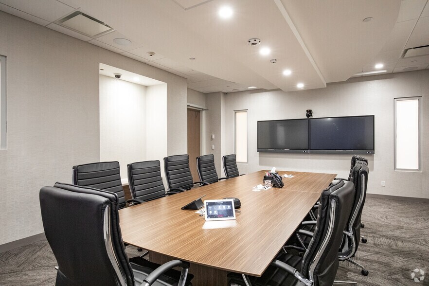 More Photos Of 511 Ocean Ave, Massapequa Office For Lease