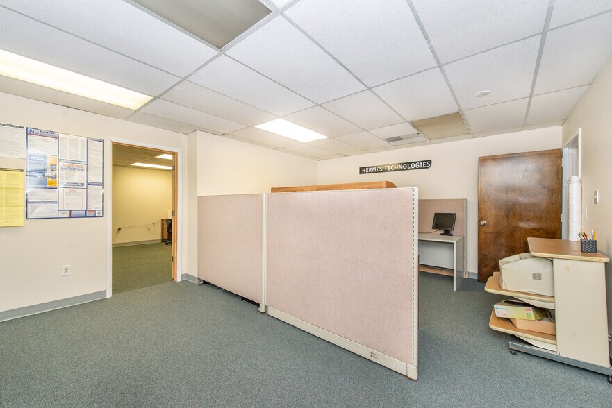 More Photos Of 1594-1600 US Highway 130, North Brunswick Medical For Sale