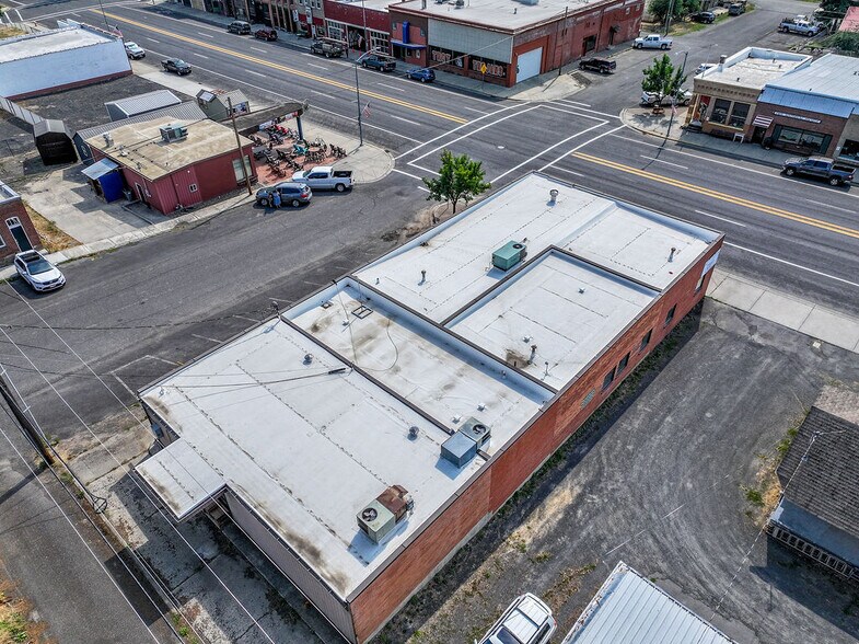 More Photos Of 424 S Main St, Troy Bank For Lease