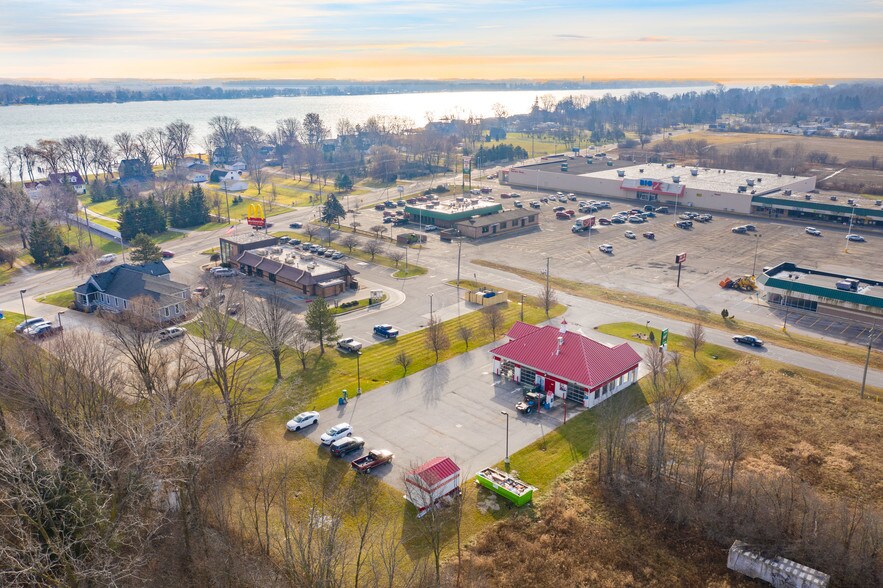 More Photos Of 1000 Shortcut Rd, Marine City Freestanding For Sale