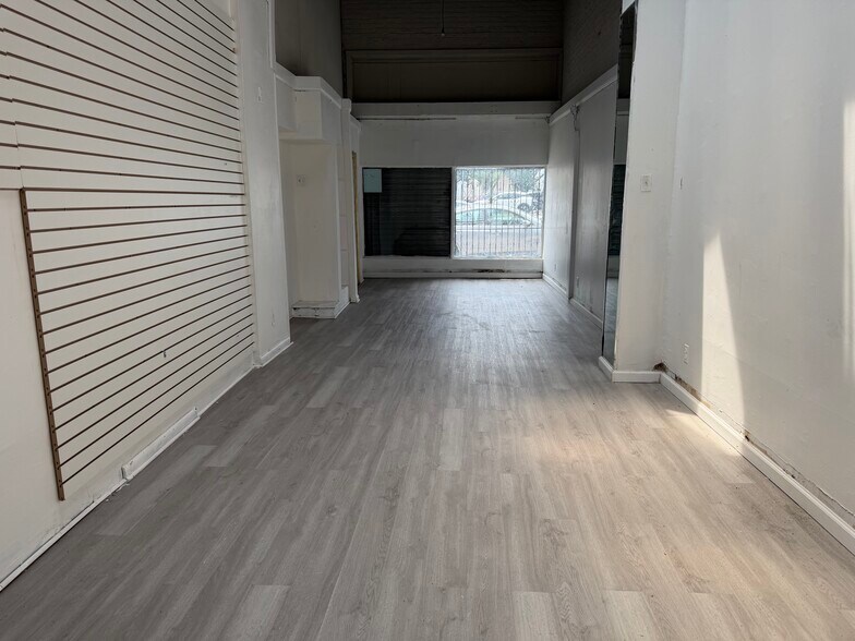 More Photos Of 41-43 Bloomfield Ave, Newark Storefront For Lease