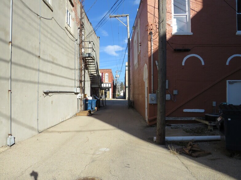 More Photos Of 110-112 W Washington st, Morris General Retail For Sale