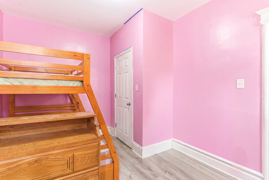More Photos Of 369 E Kinney St, Newark Apartments For Sale