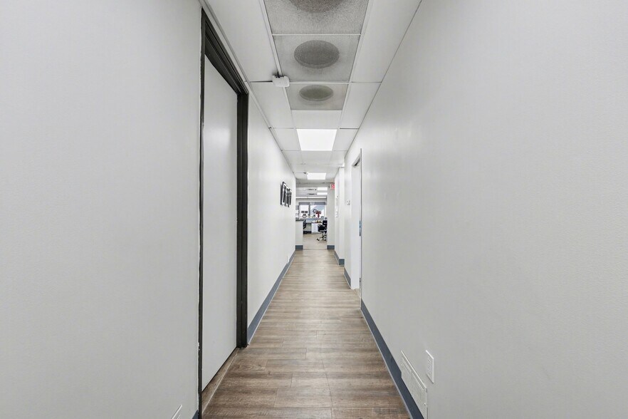 More Photos Of 30000 Orchard Lake Rd, Farmington Medical For Lease
