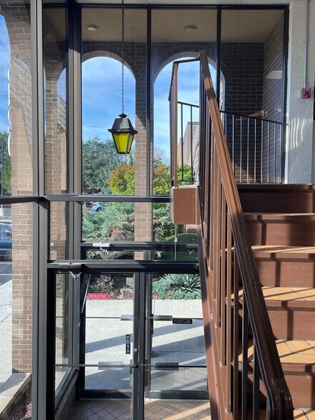 More Photos Of 6420 W 127th St, Palos Heights Office For Lease
