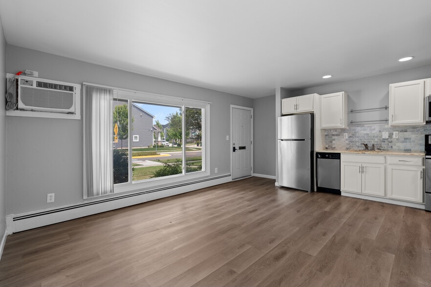 More Photos Of 2419 Normandy Rd, Royal Oak Apartments For Sale