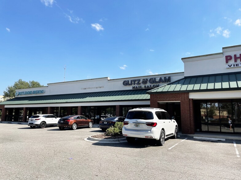 More Photos Of 9734 Deer Lake Ct, Jacksonville Unknown For Lease