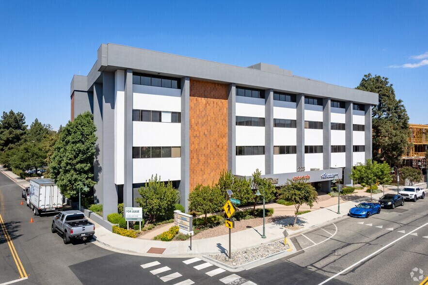 Primary Photo Of 223 E Thousand Oaks Blvd, Thousand Oaks Office For Lease