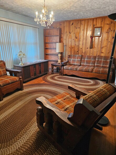 More Photos Of 4023 S Amherst Hwy, Madison Heights Office Residential For Sale