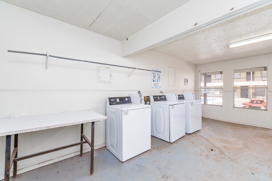 More Photos Of 12 E 29th St, San Angelo Apartments For Sale