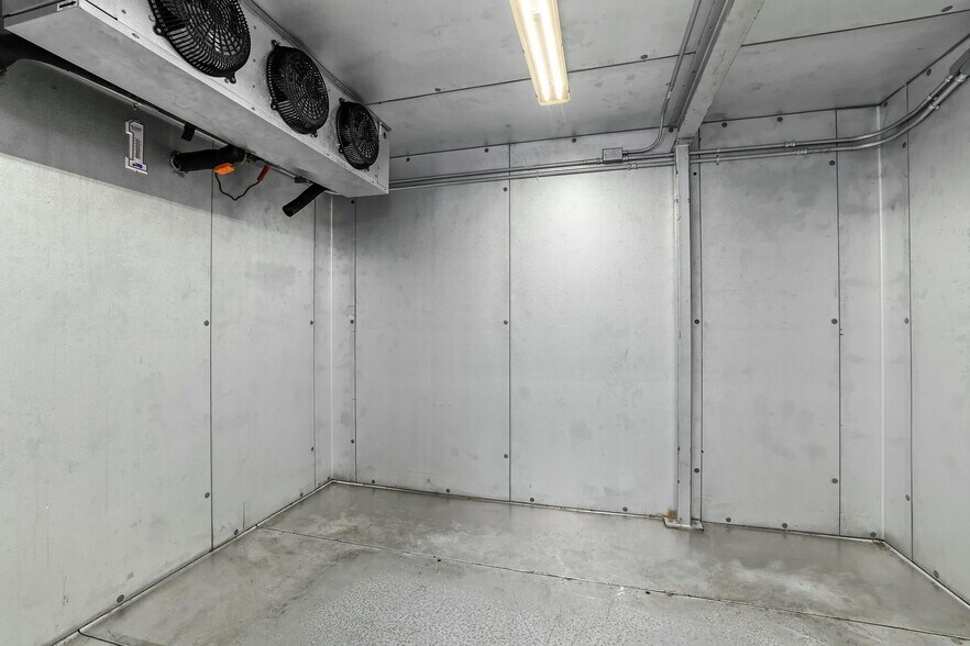 More Photos Of 2212 Rose St, La Crosse Restaurant For Sale