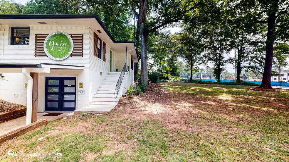 More Photos Of 3232 Memorial Dr, Decatur Office For Sale