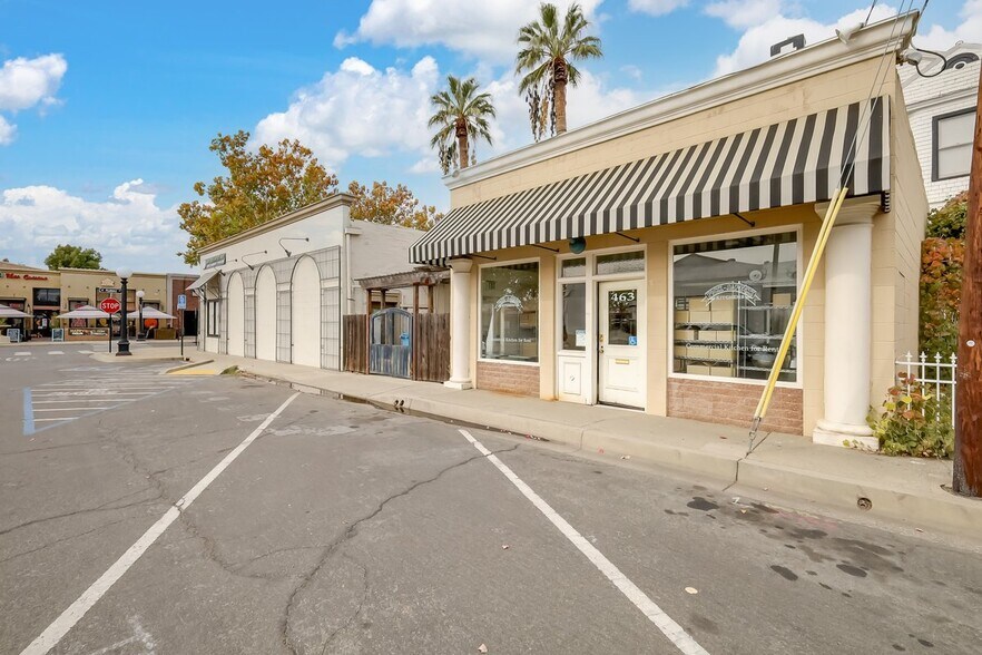 More Photos Of 725 Plumas St, Yuba City Storefront For Sale
