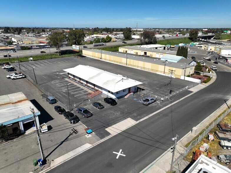 Primary Photo Of 1455 Lone Palm Ave, Modesto Warehouse For Lease