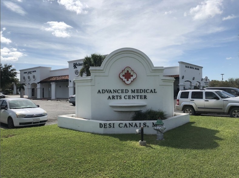 More Photos Of 1022 E Griffin Pky, Mission Medical For Sale