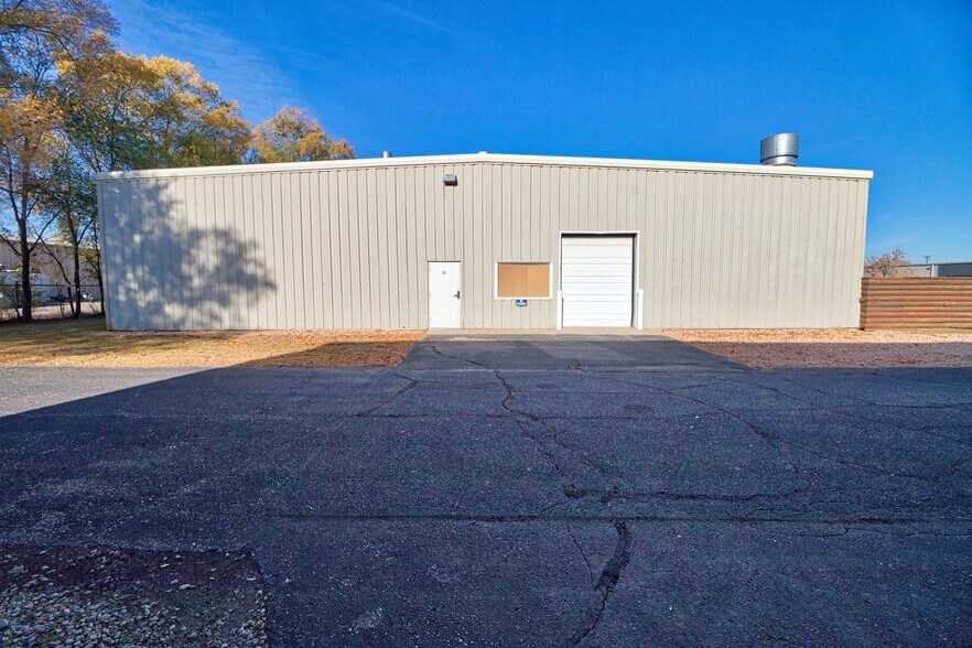More Photos Of 15725 Jarvis St NW, Elk River Manufacturing For Lease