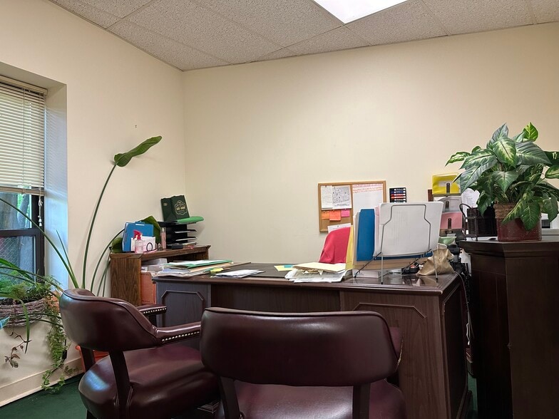 More Photos Of 8-10 Byington Pl, Norwalk Medical For Lease