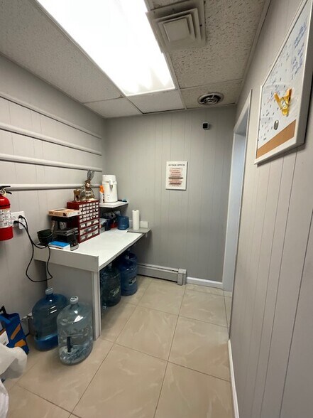 More Photos Of 523 Westfield Ave, Elizabeth Medical For Lease