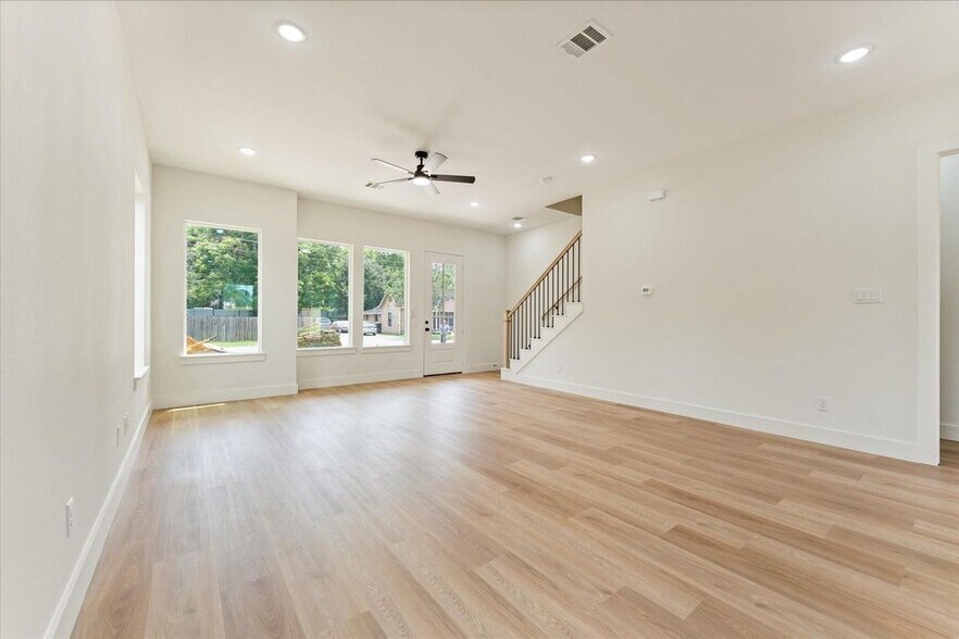 More Photos Of 9119 Henrietta Street #A & B, Houston Multifamily For Sale