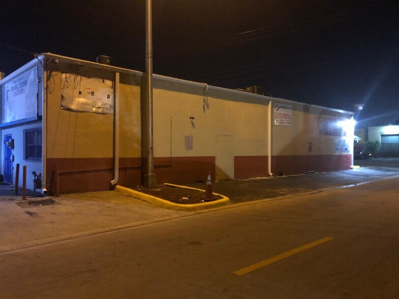 More Photos Of 4125 E 10th Ct, Hialeah Warehouse For Sale