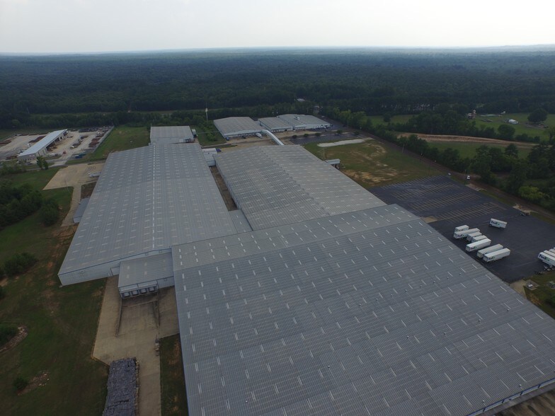 More Photos Of 2938 Brown Rd, Marshall Warehouse For Lease