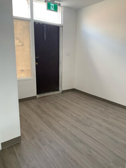 More Photos Of 126 Sinnott Rd, Toronto Service For Lease