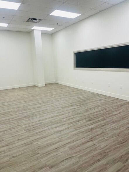 More Photos Of 5151 W Oquendo Rd, Las Vegas Warehouse For Lease