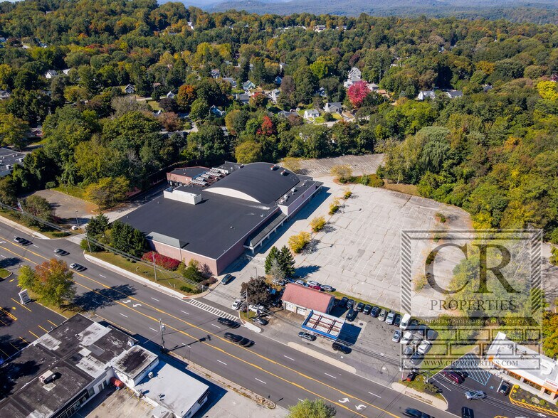 More Photos Of 2094 E Main St, Cortlandt Manor Freestanding For Lease