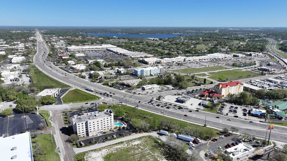 More Photos Of 1034 Woodland dr, Lakeland Office For Sale