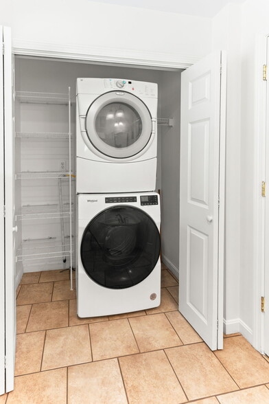 More Photos Of 280 Washington St, North Easton Flex For Sale