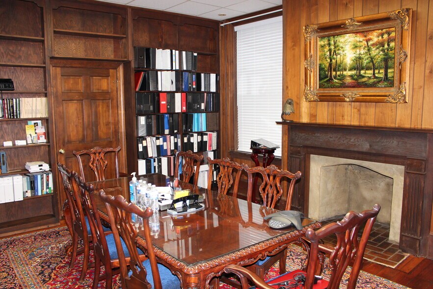 More Photos Of 448 Telfair St, Augusta Office For Sale