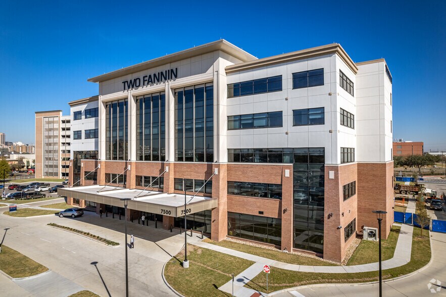 More Photos Of 7500 Fannin St, Houston Medical For Lease