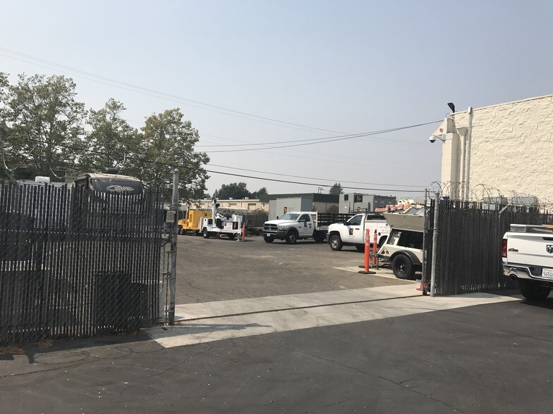 More Photos Of 3407 Industrial Dr, Santa Rosa Warehouse For Sale