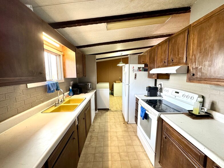 More Photos Of 4202 Cheyenne St, Cheyenne Multifamily For Sale