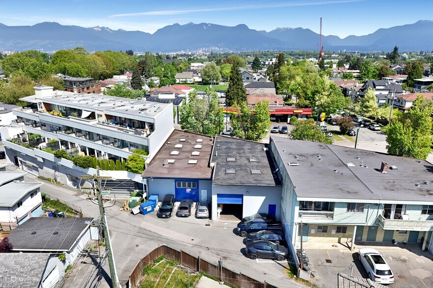 More Photos Of 1872-1874 Kingsway, Vancouver Storefront Retail Office For Sale