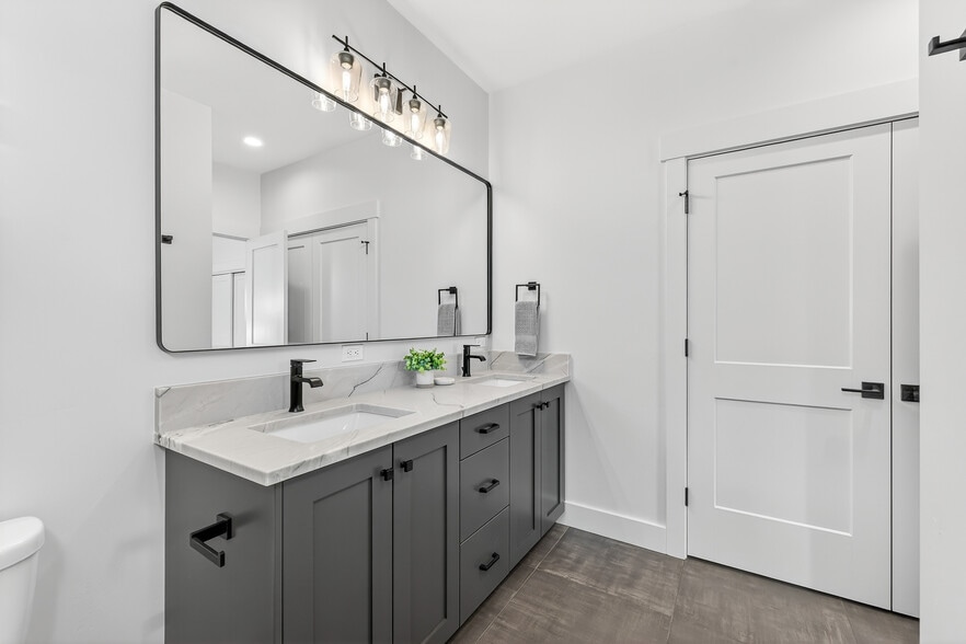 More Photos Of 101, 103, 105 Bighorn Court, Mccall Specialty For Sale